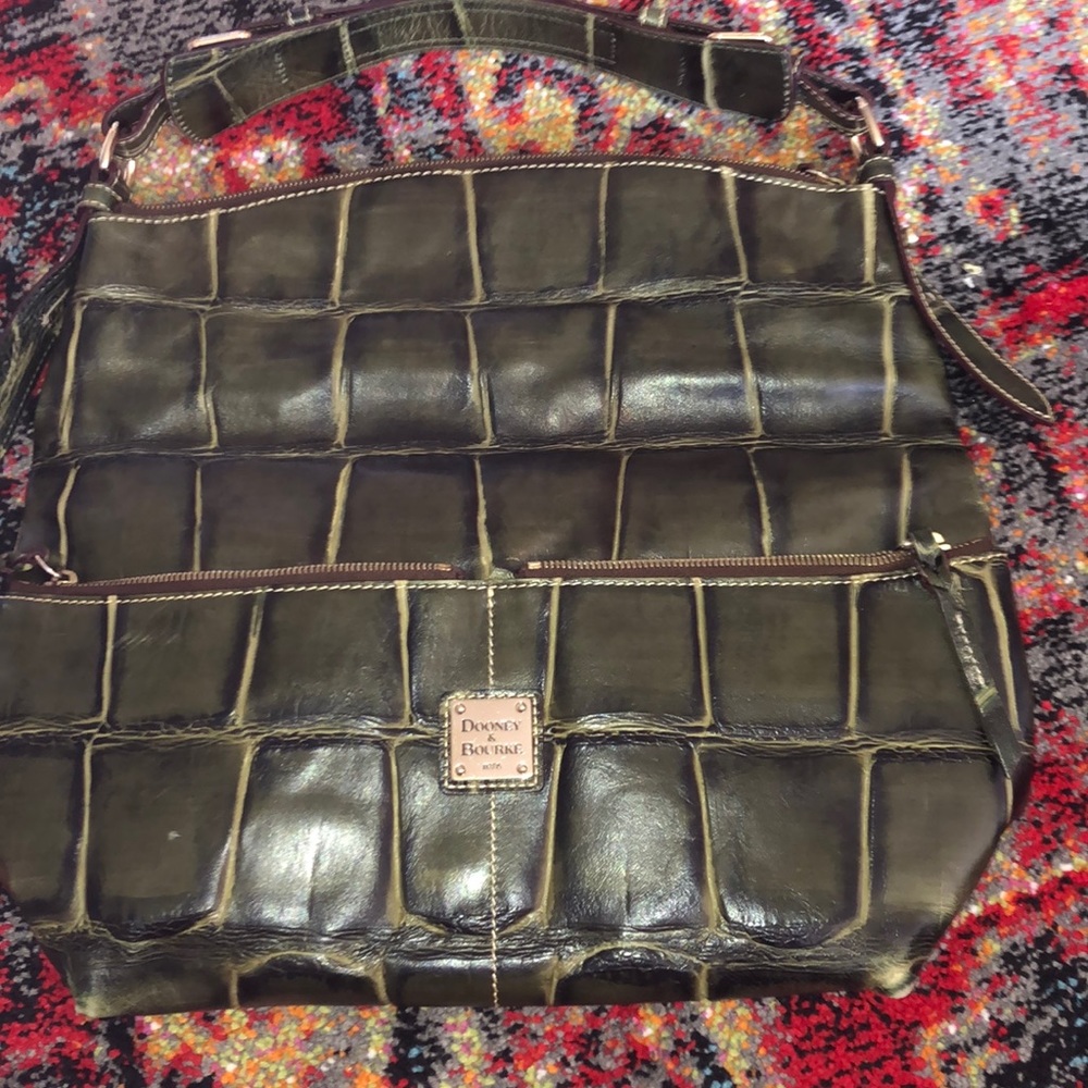 Dooney and Bourke medium zipper pocket green bag